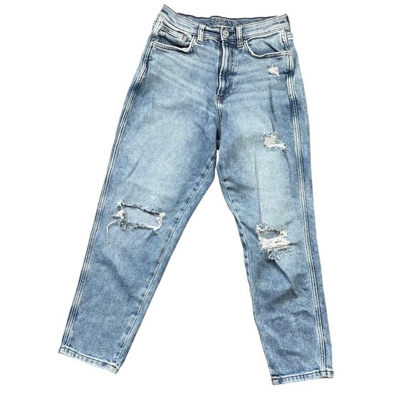 Arizona  JUNIORS Highest-Rise Curvy Mom Jeans Distressed Size 9 Light Wash Denim - Picture 1 of 12